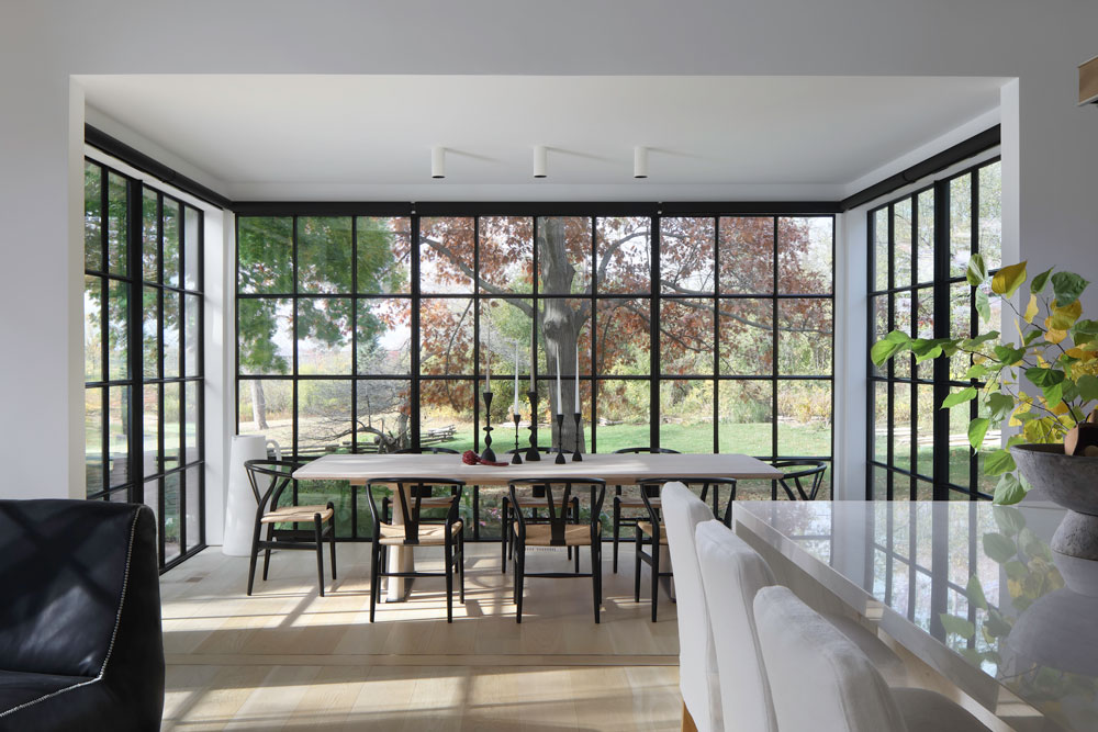 decorating your custom-built home in the spring